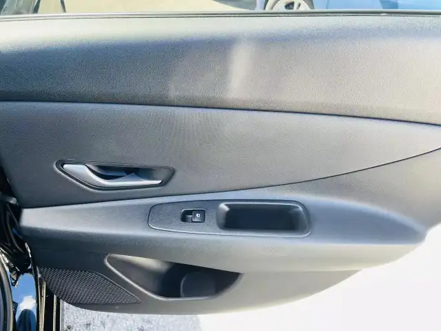 2023 HYUNDAI Elantra SEL - Photo 14