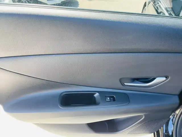 2023 HYUNDAI Elantra SEL - Photo 15