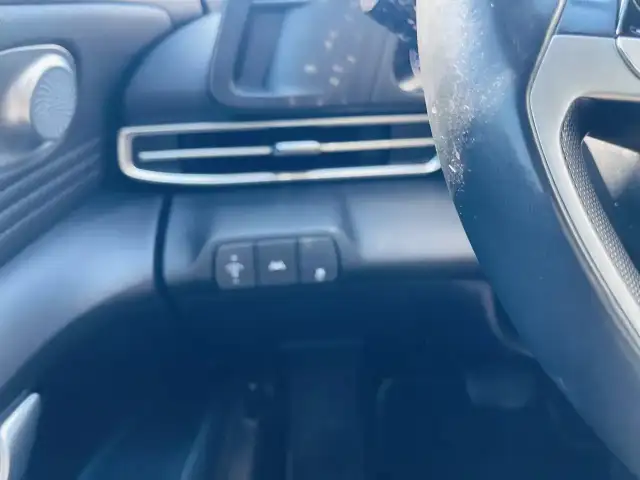 2023 HYUNDAI Elantra SEL - Photo 22