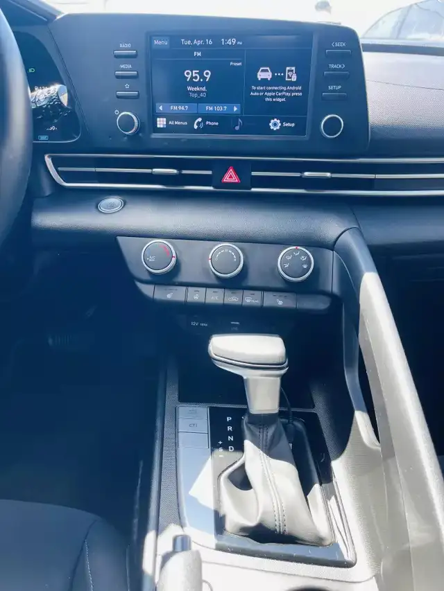 2023 HYUNDAI Elantra SEL - Photo 23