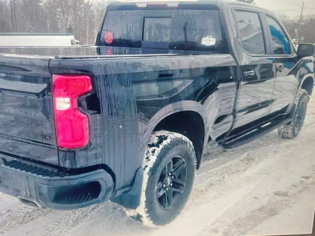 2024 Chevrolet Silverado 1500 - Photo 2