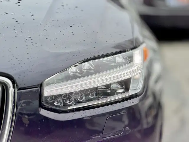 2016 Volvo XC 90 T8 Inscription eAWD (Plug in Hybrid) | 1 Owner - Photo 10