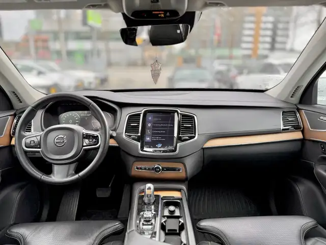 2016 Volvo XC 90 T8 Inscription eAWD (Plug in Hybrid) | 1 Owner - Photo 13