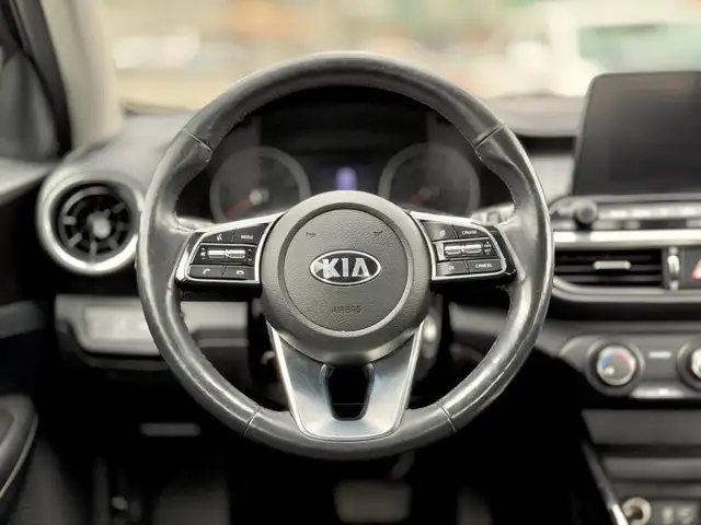 2019 Kia Forte EX  | SUNROOF | Apple Carplay | Backup Camera - Photo 11