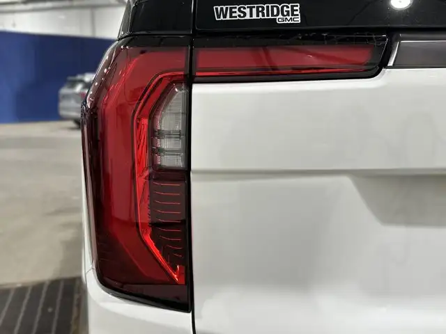 2026 GMC Yukon XL AT4 Ultimate - Photo 4
