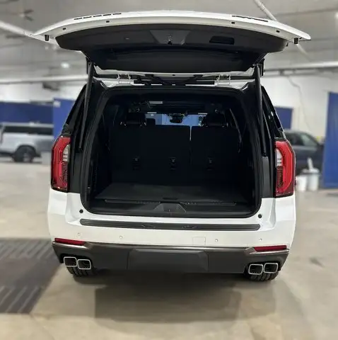 2026 GMC Yukon XL AT4 Ultimate - Photo 6