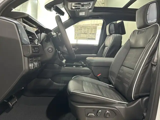 2026 GMC Yukon XL AT4 Ultimate - Photo 11