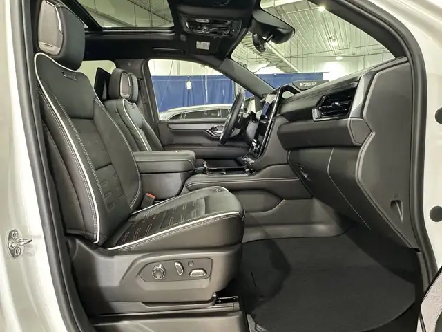 2026 GMC Yukon XL AT4 Ultimate - Photo 12
