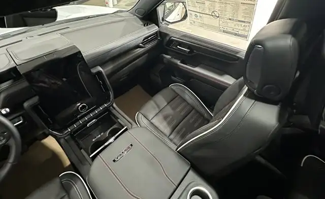 2026 GMC Yukon XL AT4 Ultimate - Photo 15