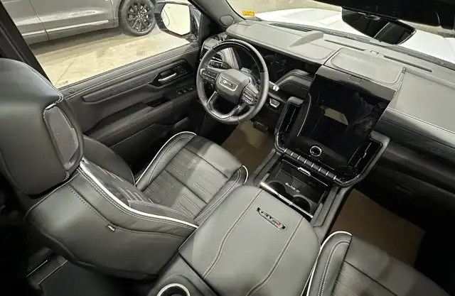2026 GMC Yukon XL AT4 Ultimate - Photo 16