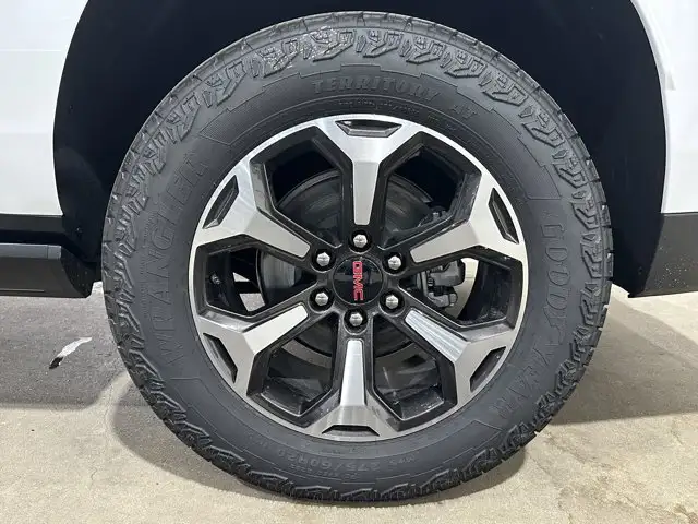 2026 GMC Yukon XL AT4 Ultimate - Photo 28