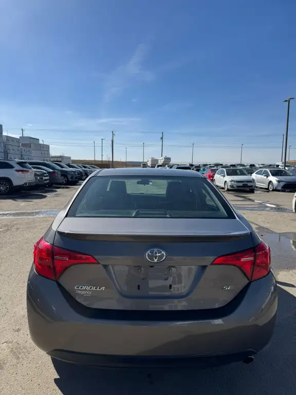 2018 Toyota Corolla SE : LOW MILEAGE - Photo 5