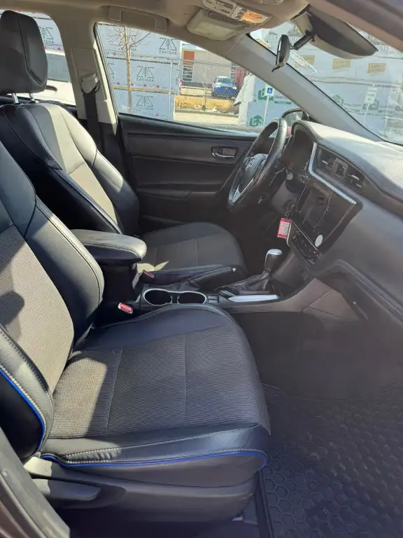 2018 Toyota Corolla SE : LOW MILEAGE - Photo 10
