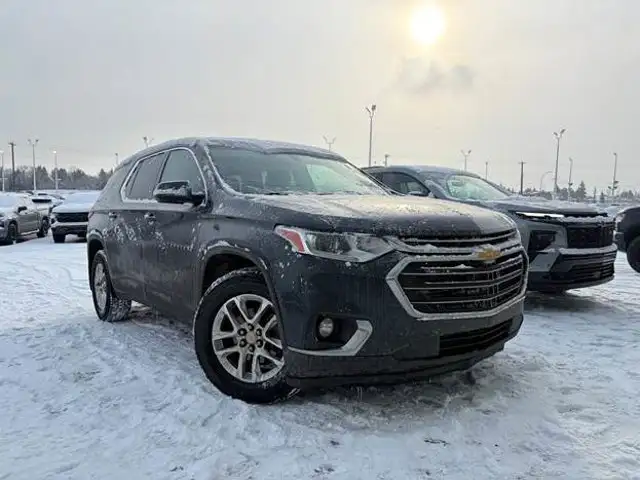 2018 Chevrolet Traverse LT AWD 3.6L 7-Passenger - Photo 2