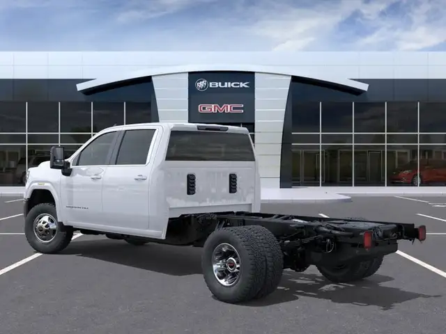 2026 GMC Sierra 3500HD CC - Photo 3