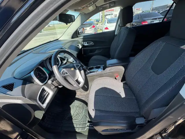 2017 Chevrolet Equinox LT, ONE OWNER, NO ACCIDENTS, CERTIFIED - Photo 9