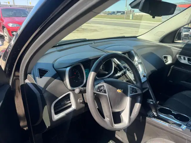 2017 Chevrolet Equinox LT, ONE OWNER, NO ACCIDENTS, CERTIFIED - Photo 11