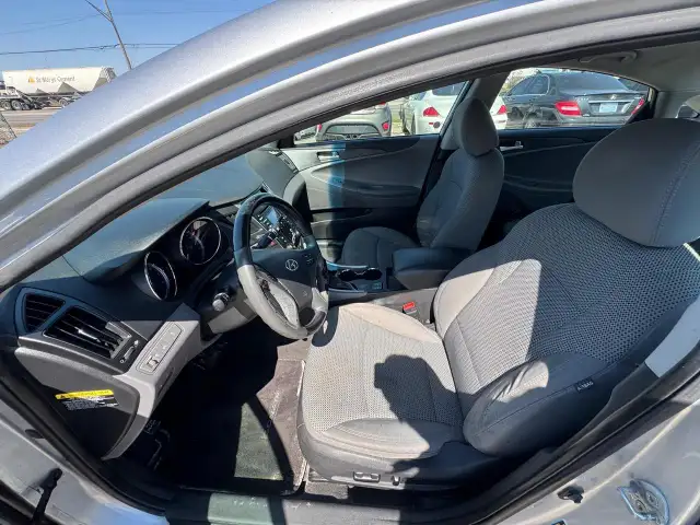 2012 Hyundai Sonata GLS, WELL MAINTAINED, DRIVES GREAT, CERTIFIE - Photo 9