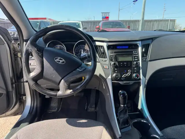2012 Hyundai Sonata GLS, WELL MAINTAINED, DRIVES GREAT, CERTIFIE - Photo 12