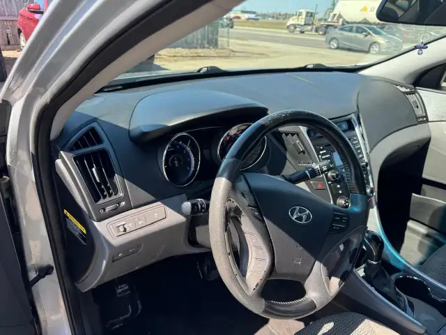 2012 Hyundai Sonata GLS, WELL MAINTAINED, DRIVES GREAT, CERTIFIE - Photo 13