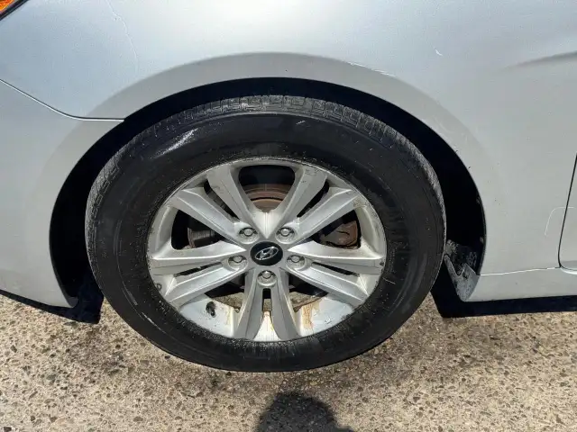 2012 Hyundai Sonata GLS, WELL MAINTAINED, DRIVES GREAT, CERTIFIE - Photo 16