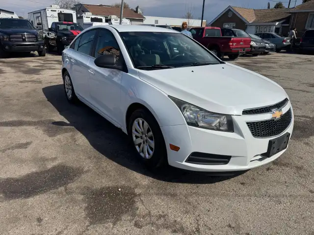 2011 Chevrolet Cruze LS , AUTO, ONLY 159KMS, 1 OWNER, NO ACCIDEN - Photo 7