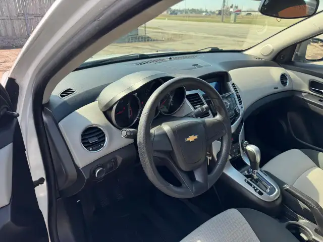 2011 Chevrolet Cruze LS , AUTO, ONLY 159KMS, 1 OWNER, NO ACCIDEN - Photo 11