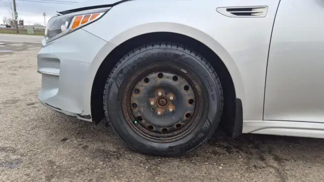 2016 Kia Optima LX , 2 SETS WHEELS, 191KMS, SEDAN, 4 CYL, CERT - Photo 18