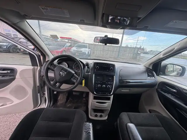 2017 Dodge Grand Caravan CVP, 7 PASSENGER, ROOF RACK, WORK VEHIC - Photo 13