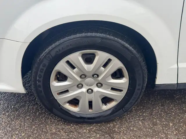 2017 Dodge Grand Caravan CVP, 7 PASSENGER, ROOF RACK, WORK VEHIC - Photo 15