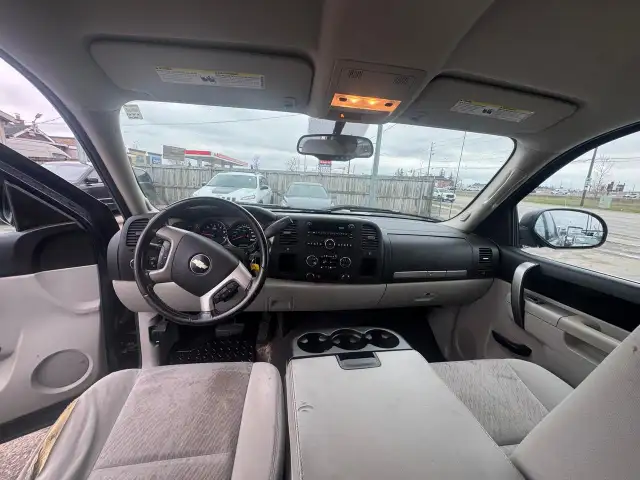 2010 Chevrolet Silverado 1500 LT Z71, RWD, CREW CAB, NO ACCIDENT - Photo 12