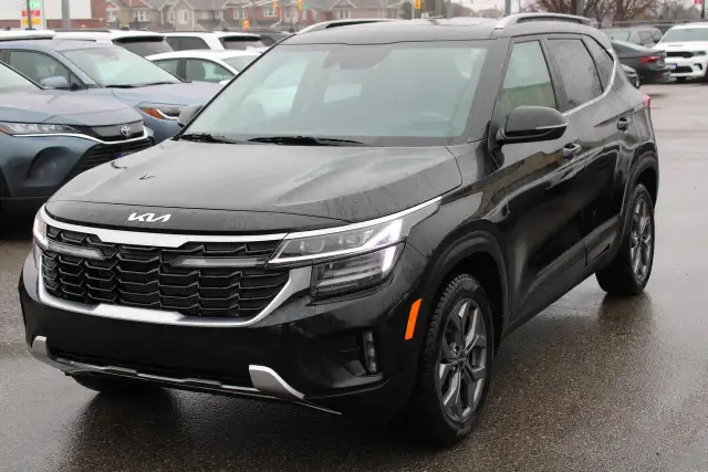 2024 Kia Seltos EX - Photo 2