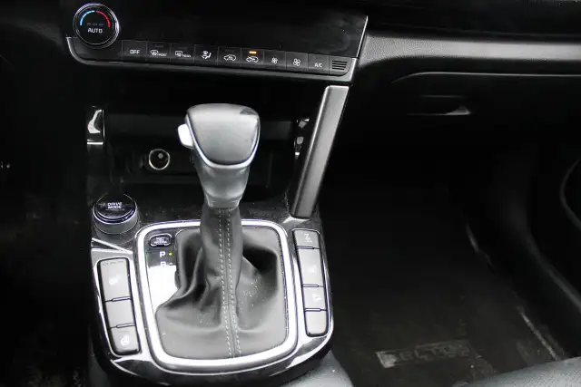 2024 Kia Seltos EX - Photo 12