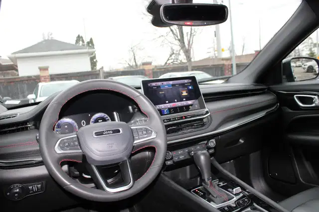 2024 Jeep Compass Trailhawk 4x4 - Photo 9