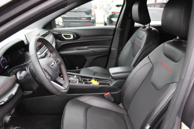 2024 Jeep Compass Trailhawk 4x4 - Photo 10