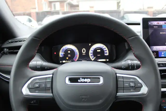 2024 Jeep Compass Trailhawk 4x4 - Photo 12