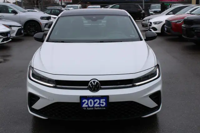 2025 Volkswagen Jetta Comfortline w Sport - Photo 2