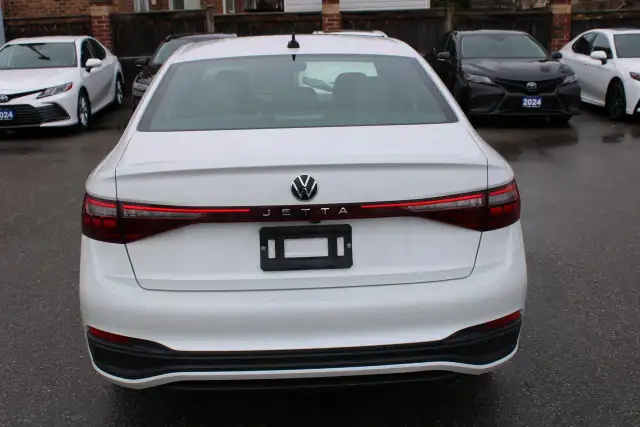 2025 Volkswagen Jetta Comfortline w Sport - Photo 5