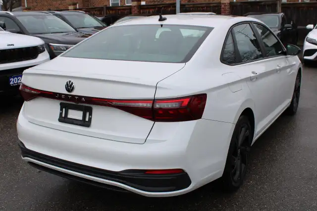 2025 Volkswagen Jetta Comfortline w Sport - Photo 6