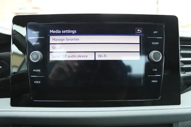 2025 Volkswagen Jetta Comfortline w Sport - Photo 12