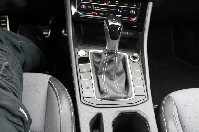 2025 Volkswagen Jetta Comfortline w Sport - Photo 15