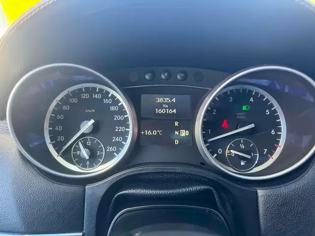 2011 Mercedes-Benz GL-Class GL550 - Photo 8