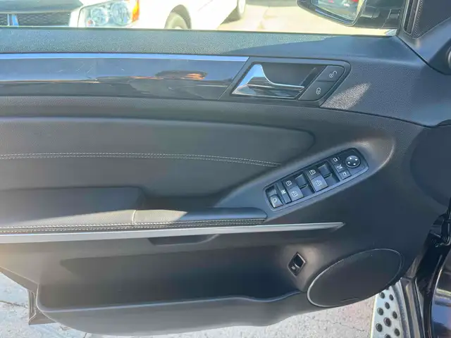 2011 Mercedes-Benz GL-Class GL550 - Photo 13