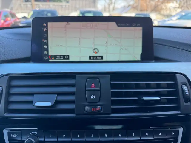 2018 BMW 3-Series 330i xDrive - Photo 9