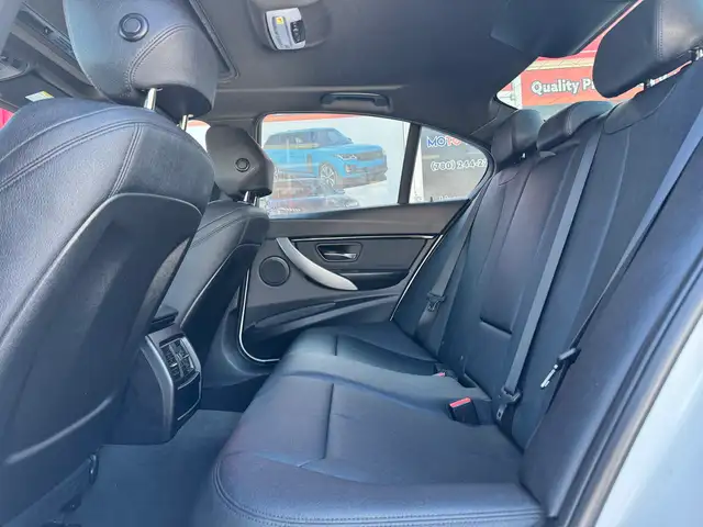 2018 BMW 3-Series 330i xDrive - Photo 15