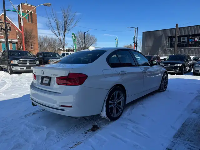 2018 BMW 3-Series 330i xDrive - Photo 18