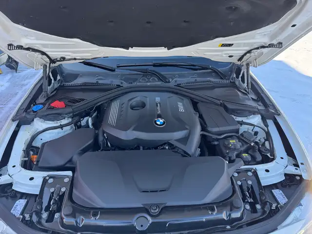 2018 BMW 3-Series 330i xDrive - Photo 19