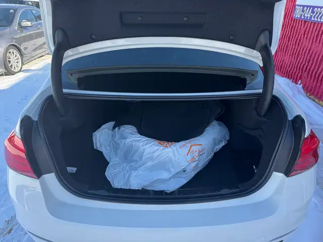 2018 BMW 3-Series 330i xDrive - Photo 21