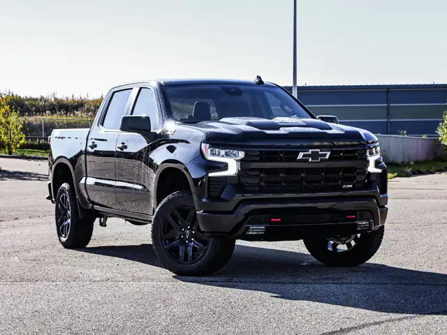 2026 Chevrolet Silverado 1500 LT Trail Boss - Photo 2