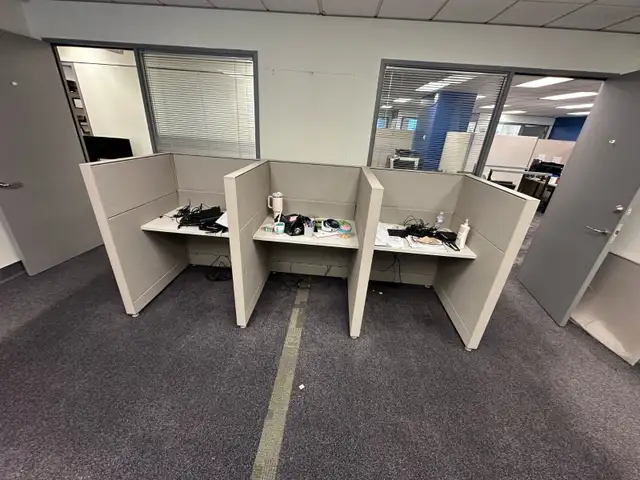 Teknion Leverage System-Refresh TOS-Workstation-Cubicles-Call!